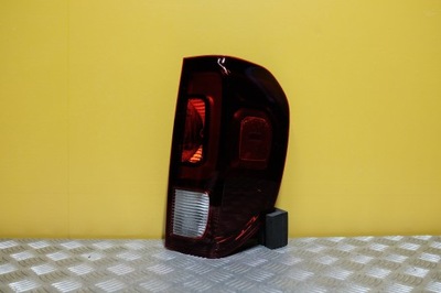 Honda ridgeline ii 2017- лампа задня права usa фото №1