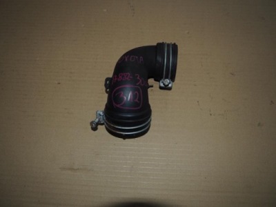 Труба waż повітря toyota hilux 1788230040 фото №1