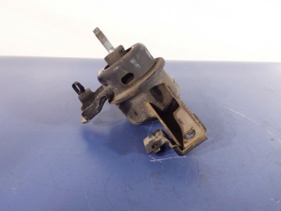 Kia carens iii rondo 2.4b подушка / кронштейн двигателя фото №1