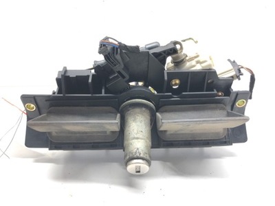 AGARRADERO DE TAPA PARTE TRASERA AUDI A6 C5 8D9827565C SEDAN/LIMUZYNA 97-05  