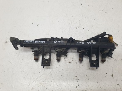 Молдинг упорскування renault clio iii 1.2 бензин 8200286064 фото №1