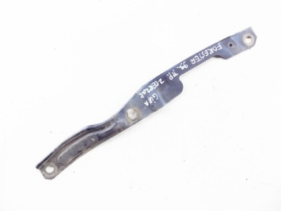 Subaru forester i 99r кронштейн бампера p. перед фото №1