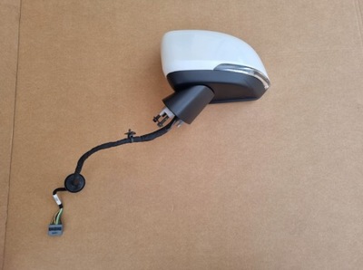 Volvo xc40 дзеркало ліва 11 pin 707 фото №1