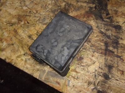 Chevrolet aveo t300 кришка коробка запобіжників фото №1