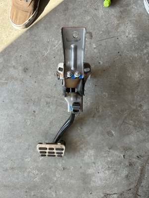 Kia sportage iv педаль тормоза фото №1