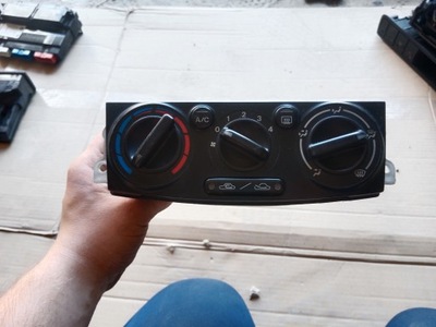 Панель обдув кондиционера mazda mpv lc94b фото №1