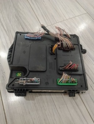 Модуль bcm x95 renault scenic iii megane iii 284b13640r фото №1