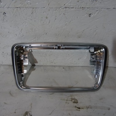 Mercedes a w174 рамка радіо хром a1766890018 фото №1