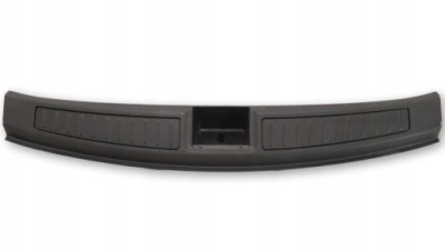 Tesla model s рестайлинг  2016- накладка замка багажника задняя 1010824-01-d фото №1