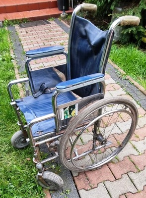 Wózek inwalidzki 40 cm używany polowy - ogrodowy