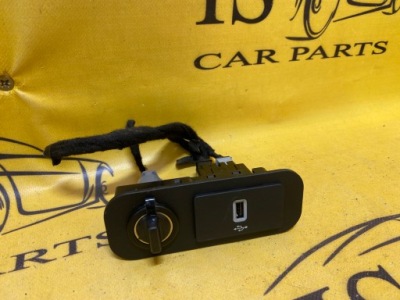 Роз'єм port usb прикурювач ford mustang mk6 vi фото №1