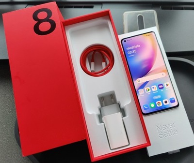 Smartfon OnePlus 8 GB / 128 GB Interstellar Glow