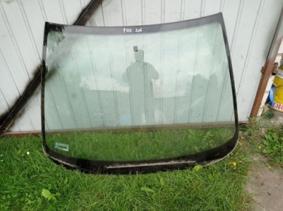 Peugeot 206 - стекло перед лобовое фото №1