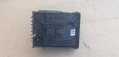 Коробка предохранителей 017181281 фото №1