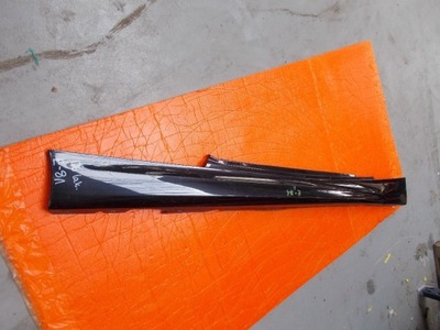 Bmw e81 молдинг порог правая фото №1