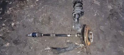 Амортизаторна стійка поворотний кулак ліва toyota chr фото №1