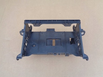 Mercedes w213 кронштейн a2135455900 фото №1