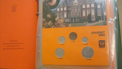 Holandia Niderlandy komplet setów rocznik 1982 - 2001 stan 1