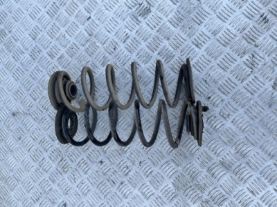 Пружина подвеска задняя leon iv kl 1.5 tsi 5q0511121 фото №1