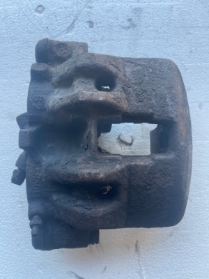 Супорт гальмівний перед mascot mascott правий 98-10r фото №1