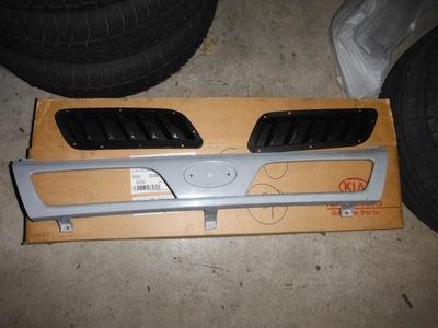 Решітка радіатора kia pregio 2000-2004 0k79a50710xx фото №1