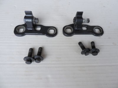 Volvo v60 v-60 ii 2018 2019 2020 петля петлі правий задня фото №1