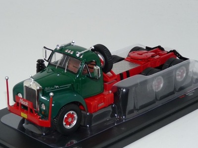 Mack B61 (1953) 1:43 IXO TR104