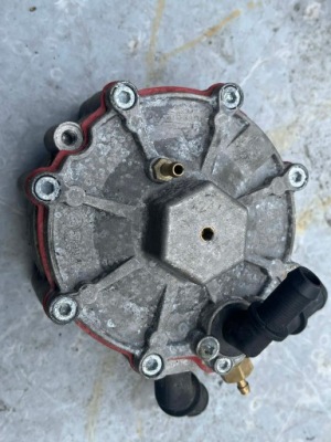 Испаритель редуктор газа lpg 67r-014619 фото №1