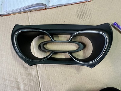15 renault captur захист рамка корпус спідометра 682504768r фото №1