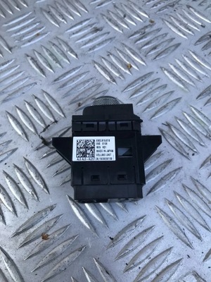 Панель перемикач радіо audi a4 b9 15- 8w2919616 фото №1