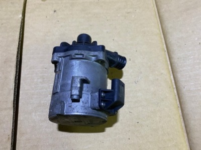 Додаткова насос wody bmw m5 f10 2284291 фото №1