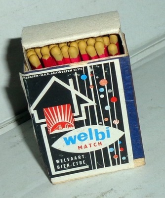WELBI Match - stare pełne pudełko z zapałkami.
