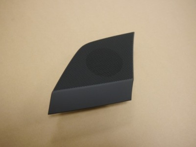 Audi q7 q8 защита динамика панели 4m0857227 фото №1