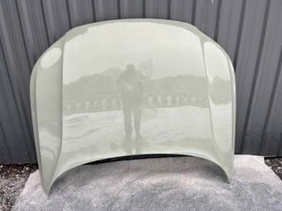 Volvo xc 40 капот фото №1