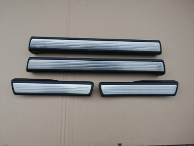 Молдинг поріг внутрішня ліва перед передня 2226808135 mercedes w222 ! фото №1