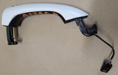 Ручка зовнішня двері лівий задня датчик keyless opel astra v k білий оригінальний номер eu фото №1