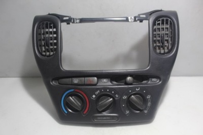 Панель управление обдув toyota yaris verso фото №1