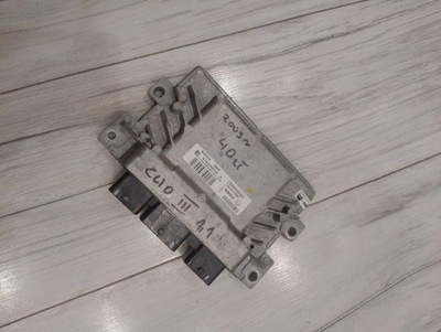 Бортовой компьютер двигателя renault clio iii 820522357 clio iii фото №1