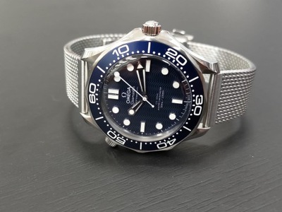 OMEGA SEAMASTER 300 'JAMES BOND 007' 60TH ANNI. 42MM NIENOSZONY/KPL