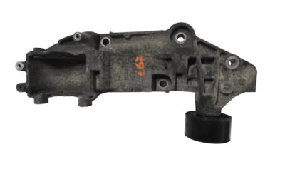 Ł67 кронштейн генератора renault 2.3 dci 117103703r фото №1