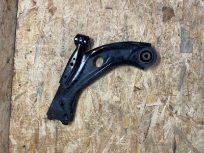 Рычаг правый перед citroen opel peugeot 98138522 фото №1