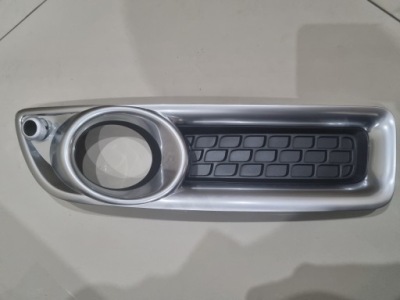 Кронштейн заглушка volvo v70 07-13 30733326 протитуманна фара фото №1
