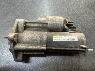 Стартер audi a4 06d911023a фото №1