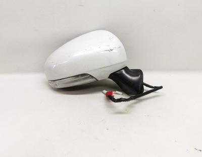 Зеркало правое toyota prius iii фото №1