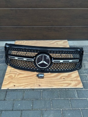Решётка радиатора mercedes x247 glb amg diamond фото №1