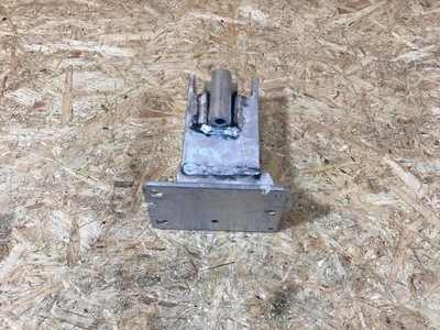 Porsche macan кронштейн балка перед 8r0807134c фото №1