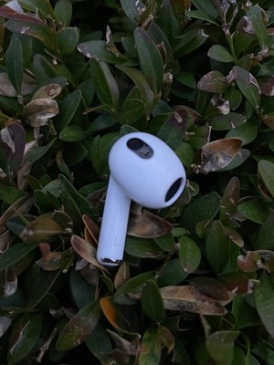 Lewa słuchawka Apple Airpods 3 A2564