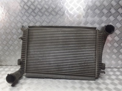 Интеркулер vw passat b6 2.0 tdi 3c0145803 фото №1