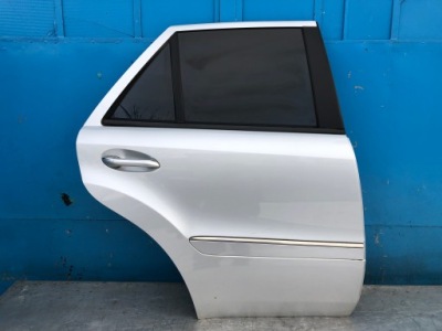 Mercedes ml w164 дверей правий задні праве  задні 775 фото №1