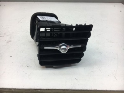 Volvo s60 iii решётка обдув левая 31477875 фото №1